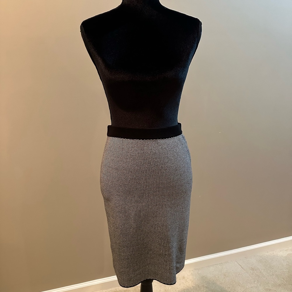 Saks Fifth Avenue Black & Gray Textured Knit Pencil Skirt Size S
